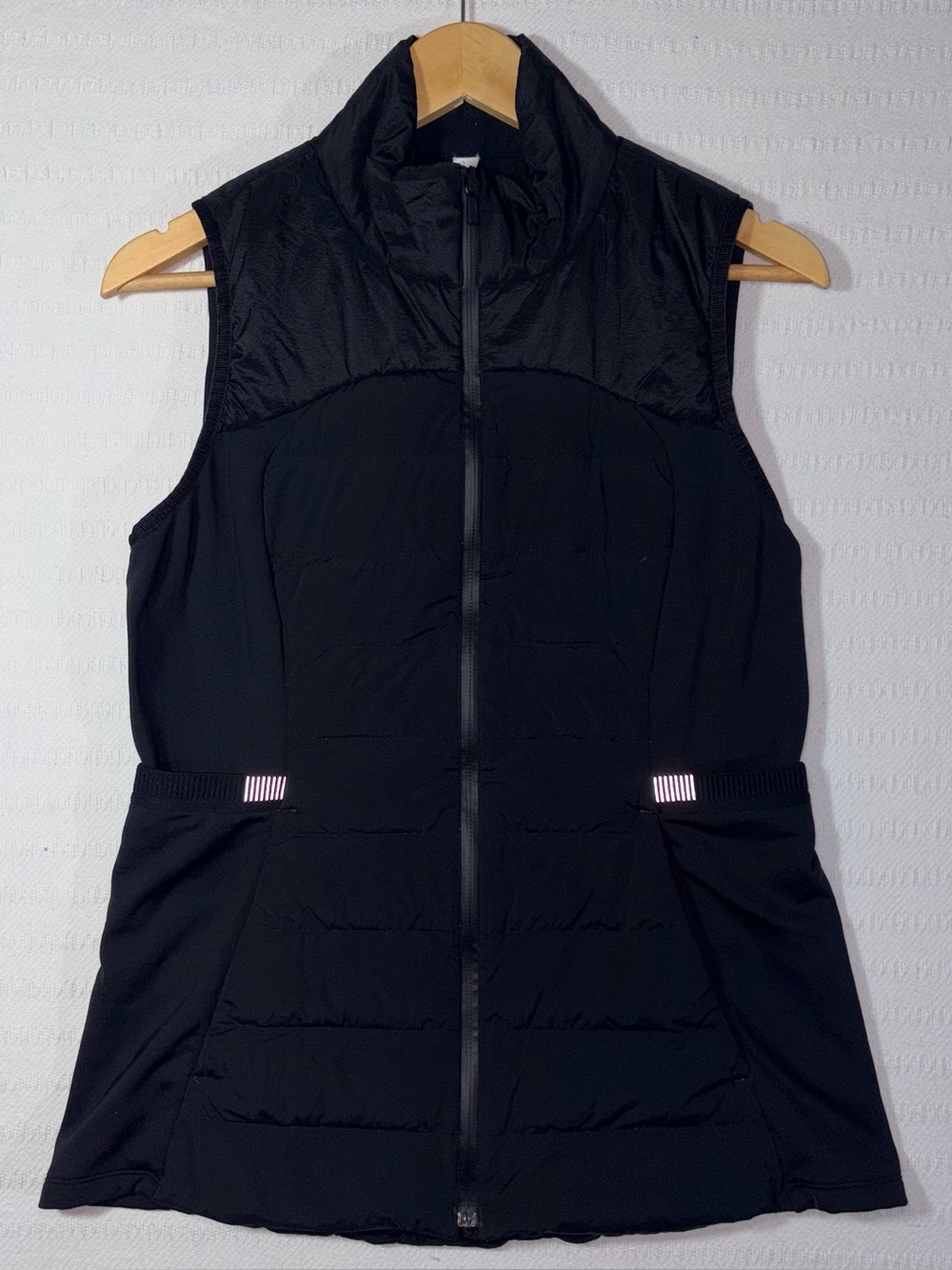 Lululemon Womens Down For It All Vest Size 10 Black Grey Goose Down Packable